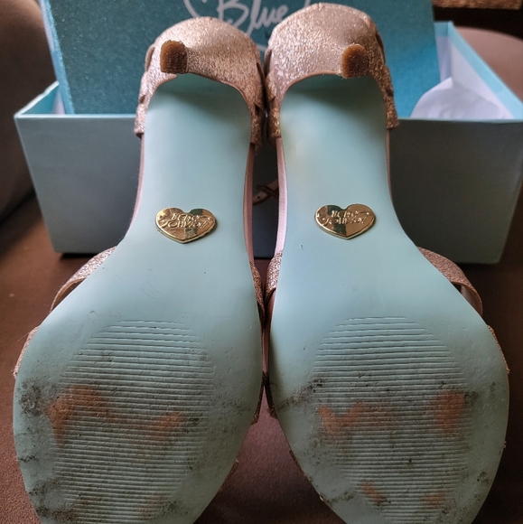 Blue by Betsy Johnson heels - Picture 6 of 9
